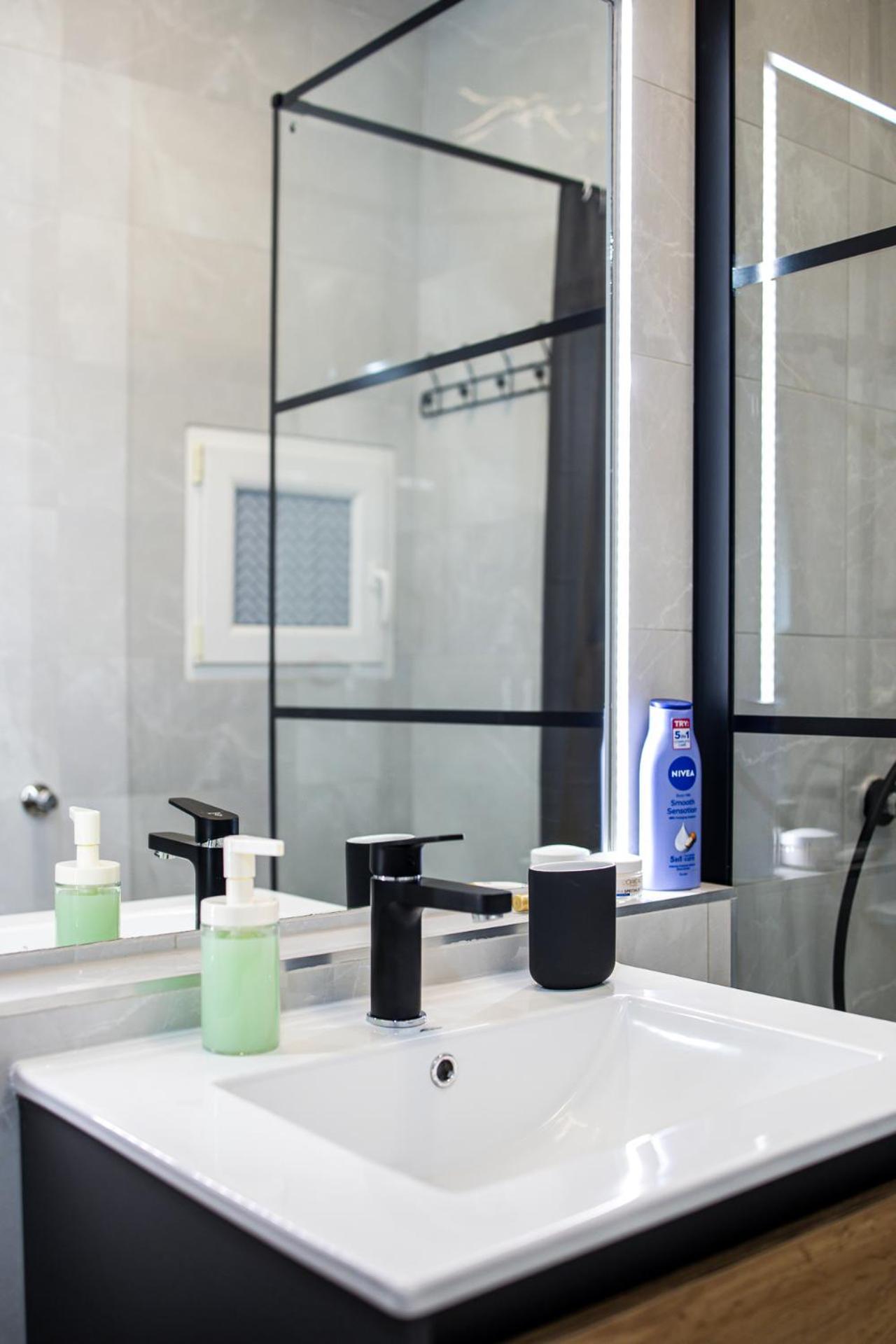 Galaxy Apartement Lift Parking Βουδαπέστη Εξωτερικό φωτογραφία